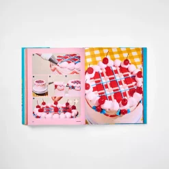 Mali Bakes: Make and Decorate the Retro Cakes of Your Dreams
